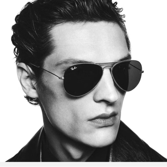 AVIATOR MIRROR
Frame: Silver
Lenses: Silver
Size: XXL
Included: Case - Picture 3 of 6